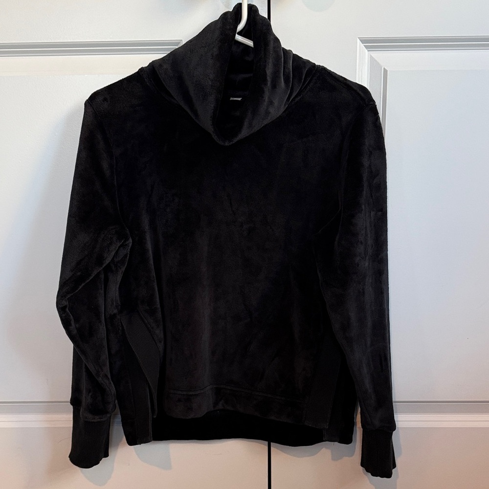 Athleta Cozy Karma Black Cowl Neck Pullover. Size XS